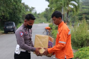 Bantuan sembako dari personel Ditlantas Polda Kaltara