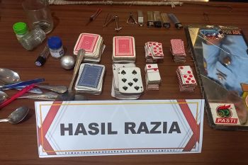 Puluhan napi dapat sanksi akibat ditemukan benda terlarang saat razia