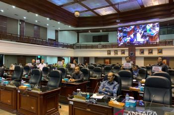 Fraksi PKS dan Demokrat DPRD Sumbar tolak kenaikan BBM bersubsidi