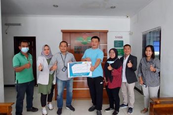 Pulih lebih cepat bangkit lebih kuat bersama pelanggan, PLN kunjungi pelanggan di Lampung