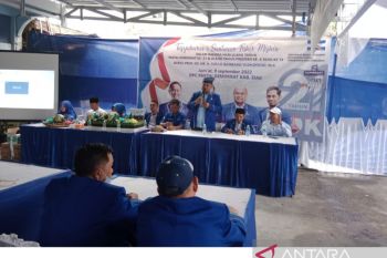Tolak kenaikan BBM, Demokrat Siak bagikan sembako ke masyarakat