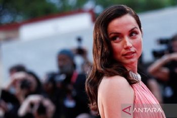 Kesan Ana De Armas saat perankan Marilyn Monroe dalam film "Blonde"