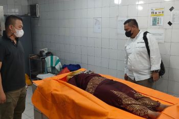 Ini identitas perempuan tewas tergantung di parkiran DPRD Riau