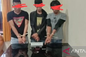 Polres Agam tangkap tiga tersangka penyalahgunaan narkotika di SPBU