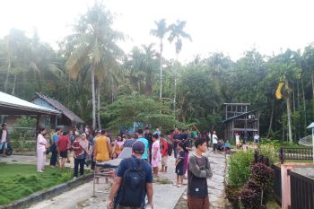 Warga Kepulauan Mentawai mengungsi akibat gempa M 6,2