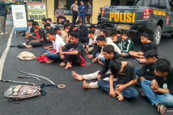 Polisi ringkus 46 pemuda geng motor yang diduga akan melakukan tawuran