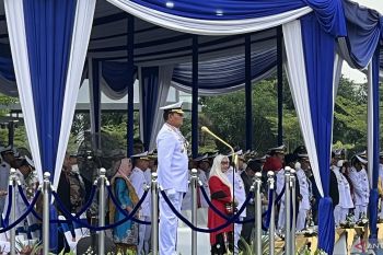 Kasal Yudo Margono pimpin upacara HUT Ke-77 TNI AL