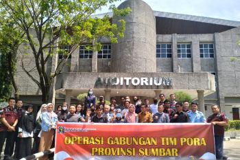Tim Pora Sumbar periksa kelengkapan dokumen mahasiswa asing di Unand