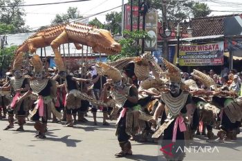 Tumbuhkan kreativitas warga, kirab budaya G20