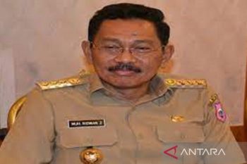 BPJAMSOSTEK menyerahkan klaim kematian perangkat desa di Buton Utara