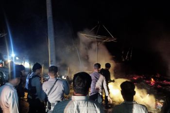 Tiga rumah di Bima dilalap si jago merah