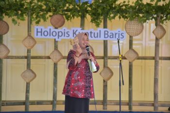Bupati Sleman membuka gelar budaya "Ngrowhod" Girikerto