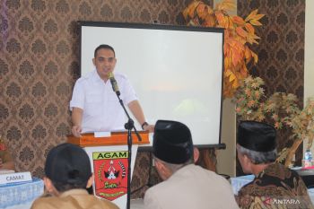 Anggota DPR RI Ade Rezki tak beri jawaban pasti maju jadi Bupati Agam