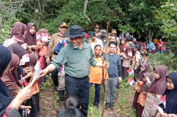 Gubernur Sumbar survei jalan alternatif Malalak-Maninjau Agam (Video)