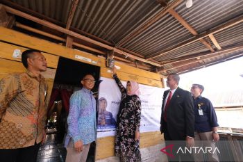 Wujudkan energi berkeadilan, 3.860 keluarga di Sulsel nikmati listrik PLN berkat bantuan pemerintah
