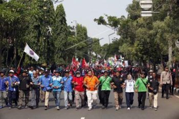 Unjuk Rasa Buruh Di Bogor