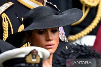 Meghan Markle mengeluh tidak dapat gaji saat tur kerajaan pertama