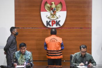 KPK panggil anggota DPRD Mimika Karel Gwijangge terkait kasus pembangunan Gereja Kingmi Mile