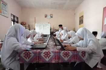 Pelaksanaan ANBK di MTs Yanju NWberjalan lancar