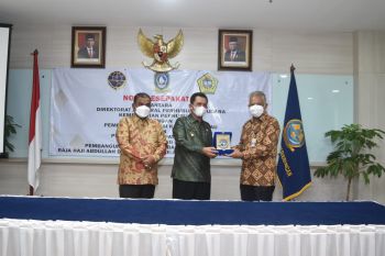 Pemda Kepri dan Kemenhub sepakati pengembangan Bandara RHA di Karimun