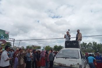 Warga desak pemkab menunda pelantikan Kades Ranggagata dan Teduh