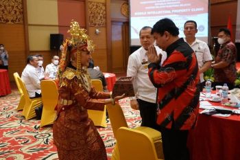 Staf Khusus Menkumham ajak masyarakat manfaatkan Mobile IP Clinic Kemenkumham Sumsel
