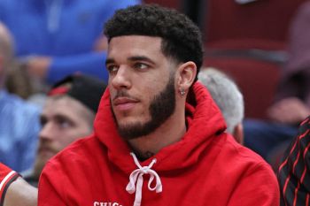 NBA - Guard Chicago Bulls Lonzo Ball akan dioperasi pekan depan