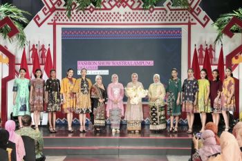 Ketua Dekranasda ajak warga kenali wastra tradisional lestarikan budaya
