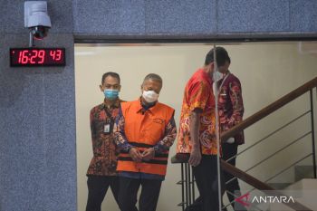 Usut tuntas kasus suap pengurusan perkara di MA