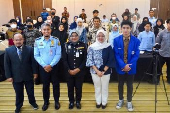 Pelajar dan PMI tanyakan kesulitan peroleh "entry permit" Malaysia