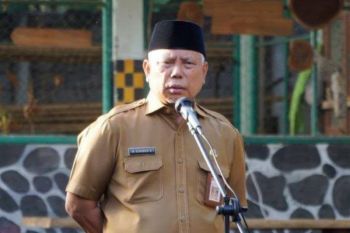 Bupati Lombok Timur mendukung peningkatan sarana pendidikan di desa