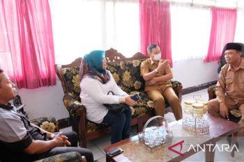 Disnakertrans Lombok Timur menerima pengaduan dugaan pungutan liar