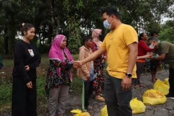 Pemkab Lamandau salurkan bantuan kepada warga
