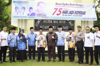 Wabup Pessel pimpin Hari Jadi Koperasi Ke-75