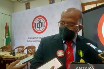 Indonesia should not hurry in deciding COVID-19 endemic phase: IDI