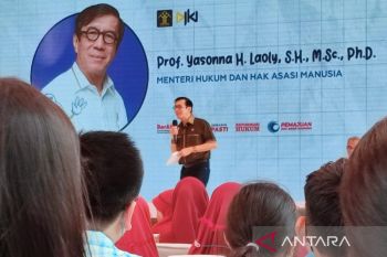 Menkumham Yasonna motivasi pelajar di Makassar ciptakan karya intelektual