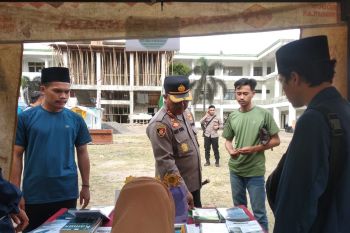Kapolres Lotim kunjungi even bazar organisasi kemahasiswaan IAIH NW