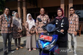 PLKB di Batang terima sepeda motor untuk permudah sosialisasi atasi stunting