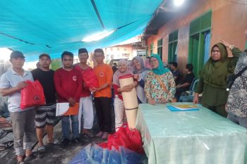 Pemprov Sulsel salurkan bantuan kepada korban puting beliung di Mangarabombang Takalar
