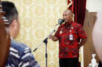 Camat dan kades diperingatkan tidak main-main salurkan bansos