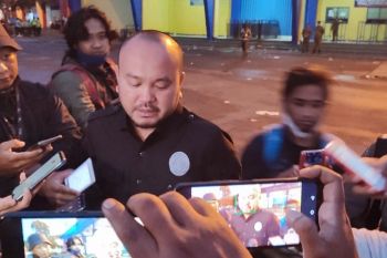 Manajemen dan pemain Arema FC datangi korban