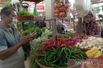 Harga kebutuhan pokok masyarakat di Banyumas stabil
