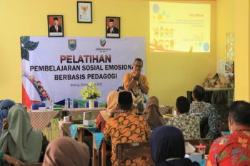 Guru SD di Batang dilatih  pembelajaran sosial emosional berbasis pedagogi
