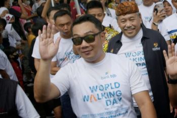Ridwan Kamil terus membangun komunikasi dengan berbagai pihak terkait arah politik