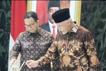 Gubernur Mahyeldi dan Anies Baswedan Tandatangani Kesepakatan Pengembangan potensi Daerah dan Pelayanan Publik