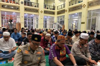 Polda Sumbar inisiasi doa bersama insan sepakbola untuk korban Kanjuruhan Malang