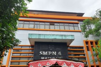 SMPN 6 Mataram terapkan budaya literasi mengaji dan membaca