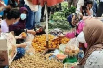 Sumsel gencar operasi pasar atasi kenaikan harga sembako