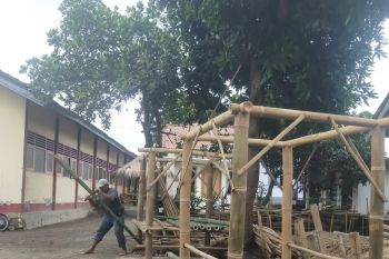 Perajin "Berugak Bambu" Desa Nyerot minim perhatian pemerintah