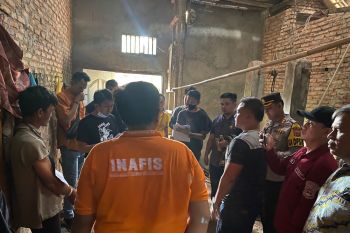 Polda Lampung rekonstruksi pembunuhan 4 orang yang dikubur di dalam septic tank dan 1 di kebun jagung